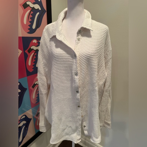 DONNI. WAFFLE BUTTON DOWN - POWDER WHITE - Picture 3 of 5
